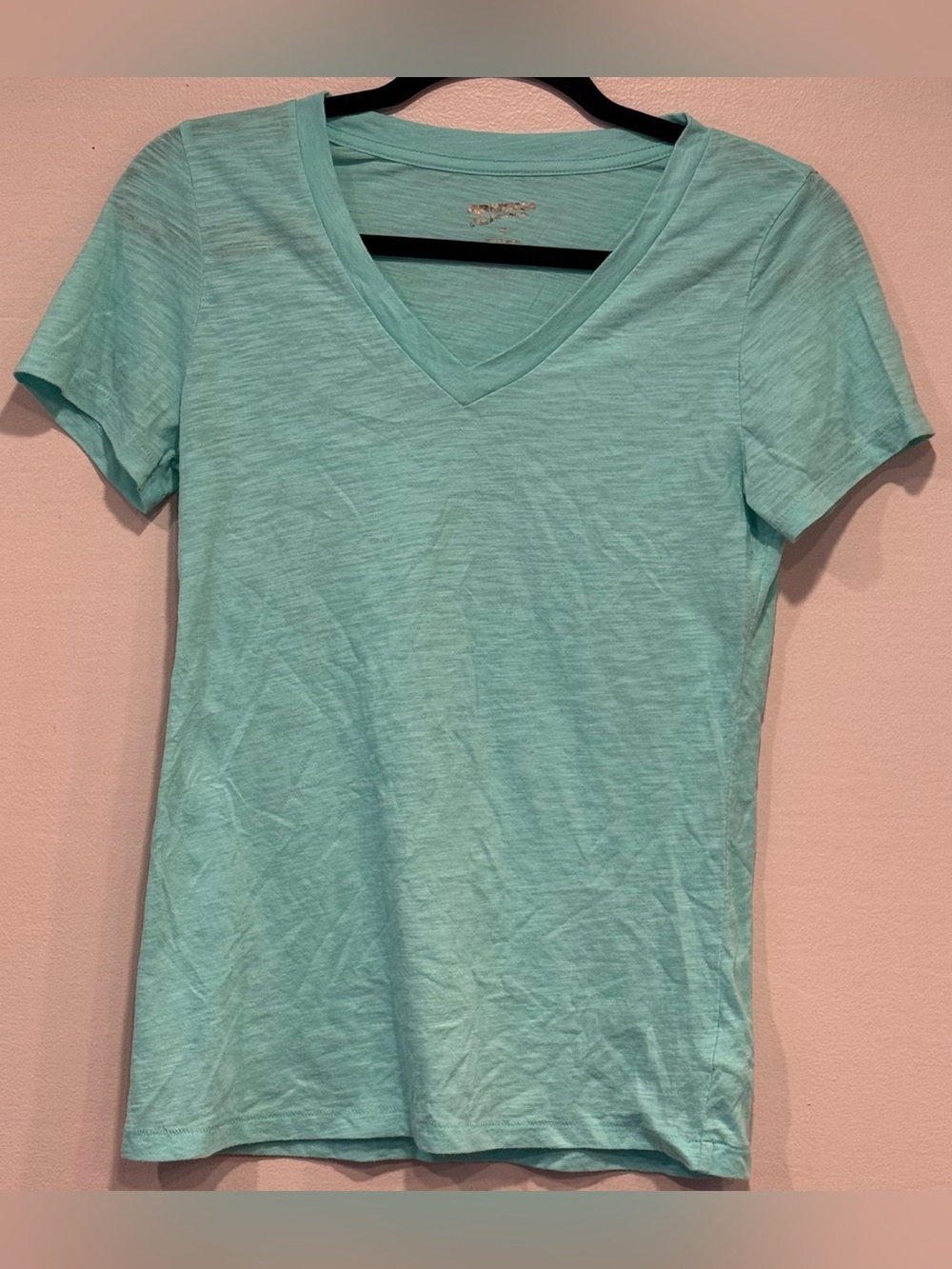 Arizona Jeans Co. Women's V-Neck Tee Light Blue Size Medium
